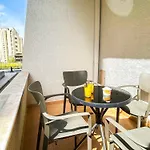 The Azure Gaze Residences Διαμέρισμα